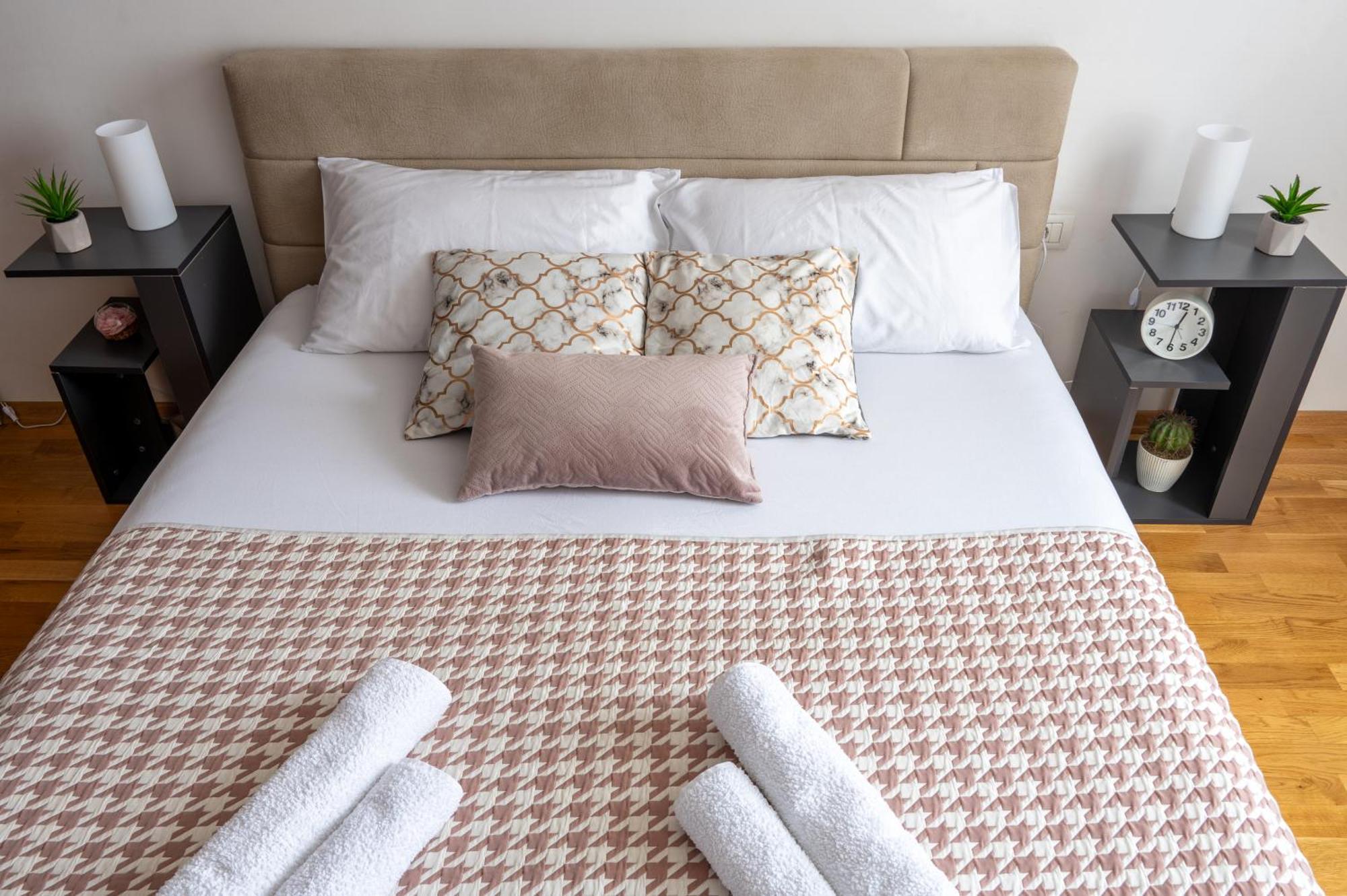 Skopje Station Apartment Екстериор снимка
